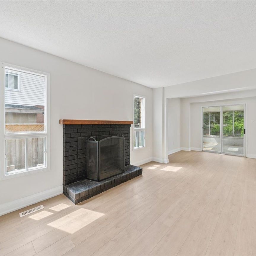 For Lease - 232 Kozlov Street, Barrie, Ontario - Photo 1