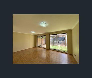 Spacious townhouse - Photo 3