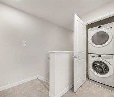 For Lease - 401 Glenroy Gilbert Drive Unit# 6, Barrhaven, Ontario - Photo 3