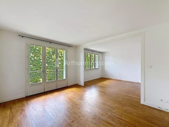 Location Appartement 3 pièces 92m² CHAMALIERES 63400 - Photo 1