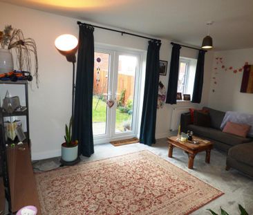 3 bedroom terraced house to rent - Photo 2