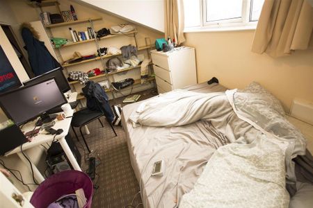 4 bedroom terraced house to rent - Photo 3