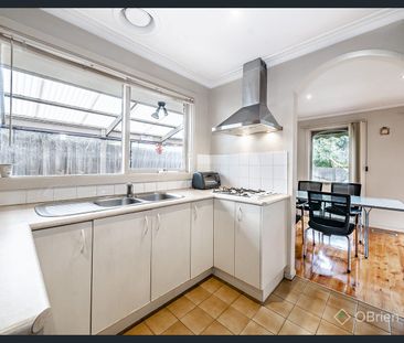 Welcome to Your New Home in Scoresby! - Photo 6