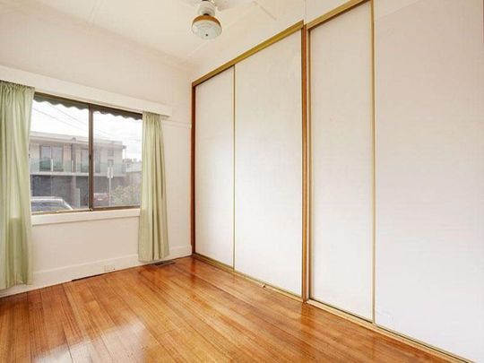 2 Bedroom Weatherboard in Great Location - Photo 1