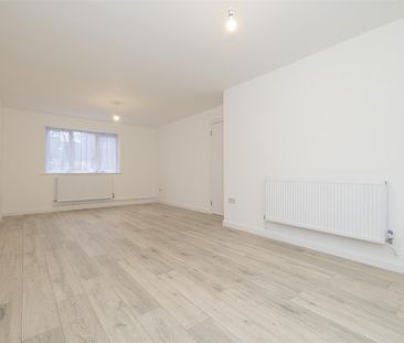 Kirby Close, Northwood - Photo 3