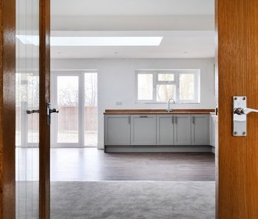 The Green, Ripley, Surrey, GU23 - Photo 6