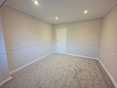 Stamford Green Road, Epsom, Surrey, KT18 7SR - Photo 3