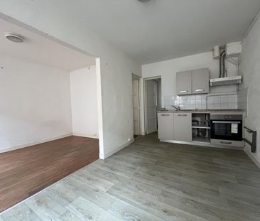 Location Appartement 2 pièces 48m² AIRE SUR L ADOUR 40800 - Photo 2