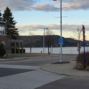 Logement à Louer Bien Situé à La Baie - Photo 2
