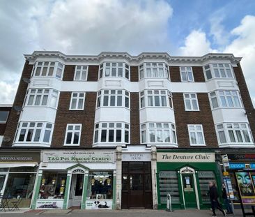 3 bedroom flat to rent - Photo 2