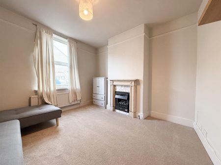 Moorend Street, Leckhampton GL53 0EH - Photo 2