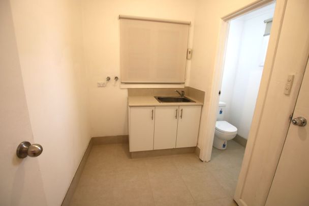 Beautifully Presented Family Home in a Prime Location! - Photo 1