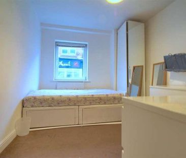 In Station Road, Sourth Gosforth, NE3 - Photo 1