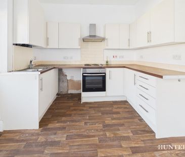 2 bedroom House To Let - Photo 2