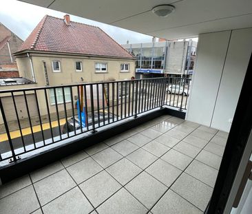 Mooi appartement in centrum met 2 slpks., gge. en terras - Photo 3