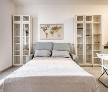 Via Busseto, Milan, Lombardy 20138 - Photo 6