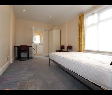 Studio Flat, Haverstock Hill, NW3 - Photo 3