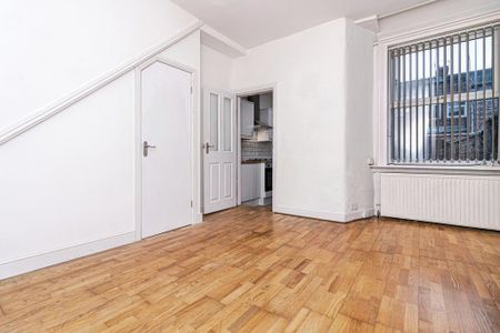 2 bedroom terraced house to rent - Photo 3