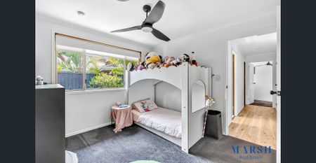 Family Living with Pool and Entertaining in Prime Robina Pocket - Photo 4