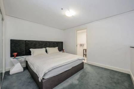 Timeless Charm and Modern Style on the Edge of the CBD - Photo 2