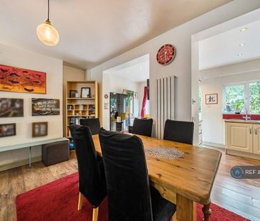 3 bedroom terraced house to rent - Photo 4