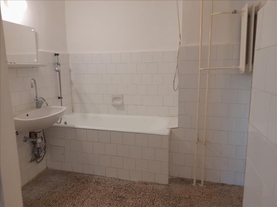 Kiadó felújítandó lakás - Pécs - Fotó 1