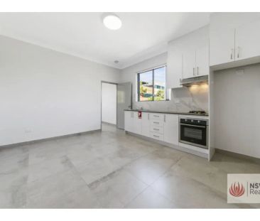 “Fantastic 1-Bedroom Apartment in Prime Auburn Location!” - Photo 3
