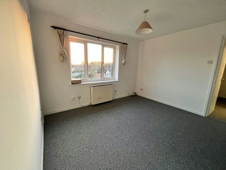 Flat to rent on - Photo 2