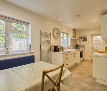 4 bedroom detached house to rent - Photo 6