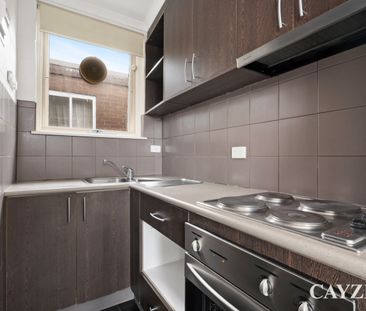 12/10 Mountain Street, South Melbourne VIC 3205 - Apartment For Ren... - Photo 2