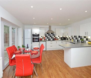 1 bedroom in a house share to rent - Photo 4