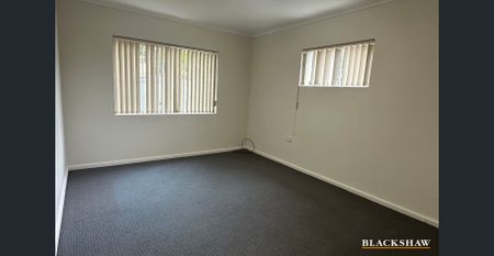 Spacious 3 - Bedroom Home in Prime Location! - Photo 5