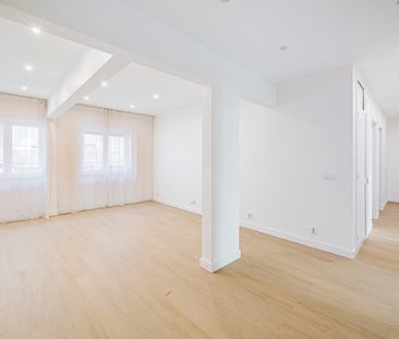 APARTAMENTO T4 COM GARAGEM, TOTALMENTE REMODELADO EM CAMPO DE OURIQUE - Photo 6