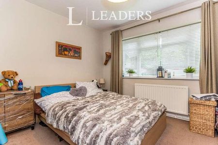 Heath Road, Weybridge, Surrey, KT13 - Photo 3