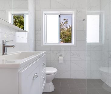 Updated 2 bedroom duplex - Photo 5