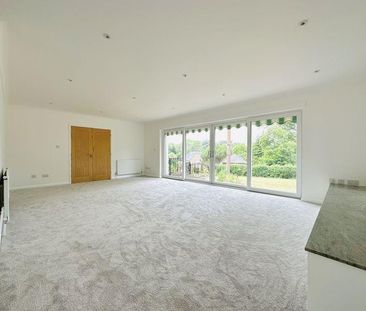 4 bedroom detached house to rent - Photo 4