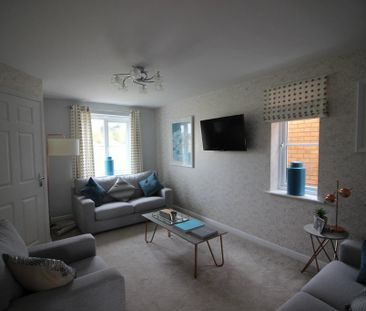 3 bedroom semi-detached house to rent - Photo 2