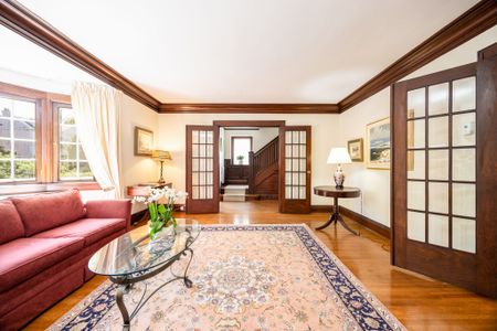 For Lease - 241 Forest Hill Road, Toronto, Ontario - Photo 2