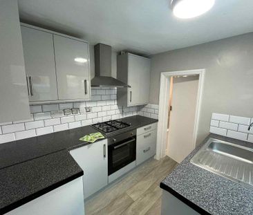 3 bedroom end of terrace house to rent - Photo 6