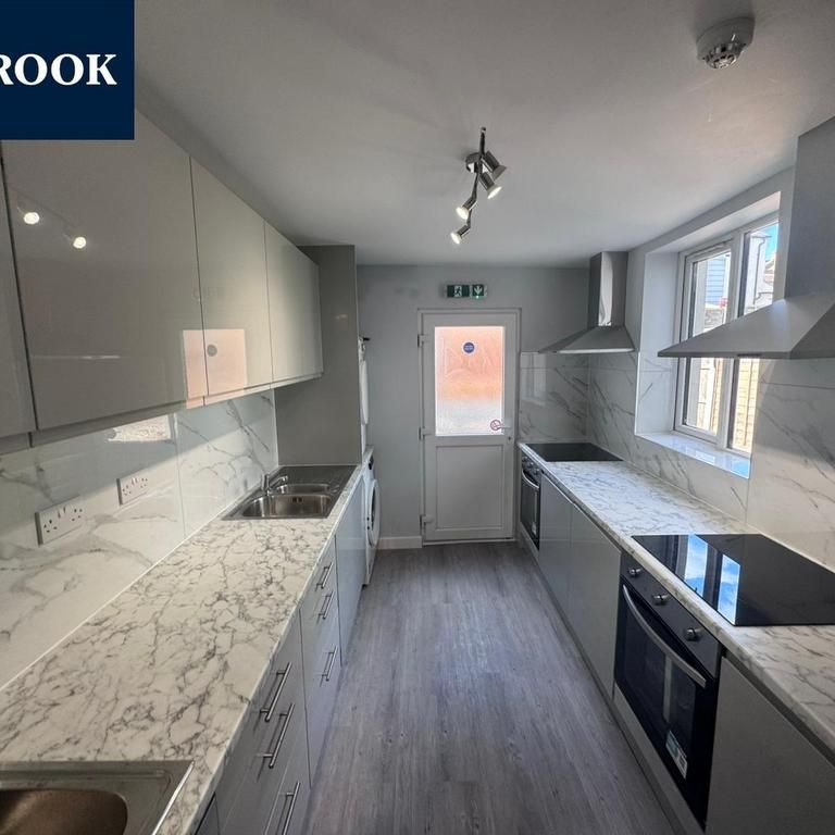1 bedroom house of multiple occupation to rent - Photo 1