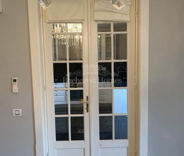 Beautiful Two Bedroom Apartment in a Palace - Piata Romana - Photo 5