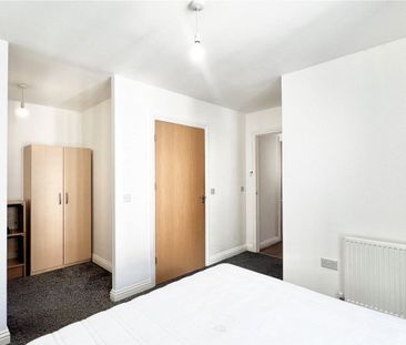 11 Charcot Road, London, NW9 - Photo 3