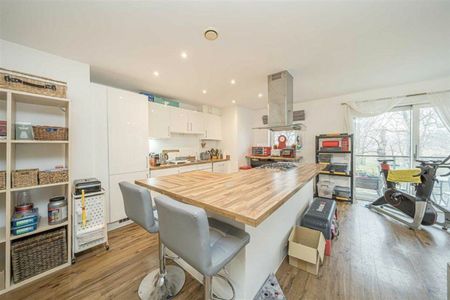 Southcott Road, Teddington, TW11 - Photo 4