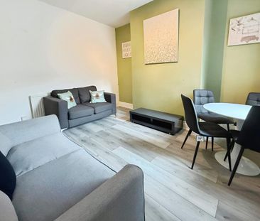 4 bedroom terraced house to rent - Photo 4