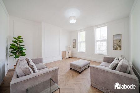2 bedroom Apartment to let - Photo 2
