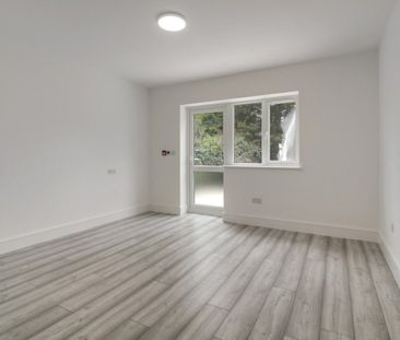 Room 3 - Northumberland Road, North Harrow, HA2 - Photo 3