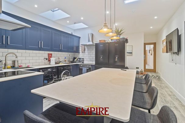 1 bedroom in a house share to rent - Photo 1