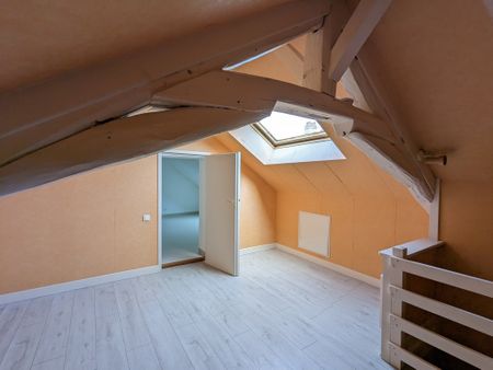 Location Appartement 4 pièces 82m² ISSOUDUN 36100 - Photo 5