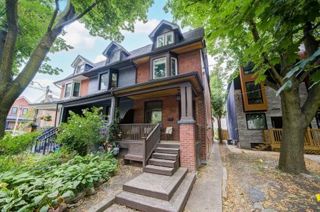 For Lease - 757 Manning Avenue Unit# Main/Lower, Toronto, Ontario - Photo 4