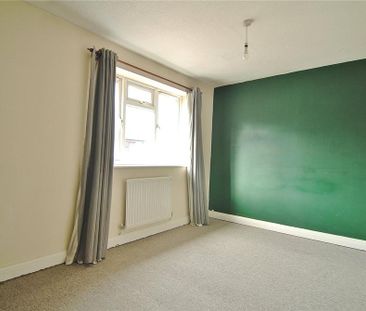 2 bedroom semi-detached house to rent - Photo 3